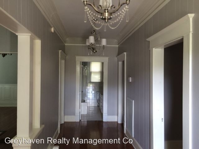 Building Photo - 2 br, 1 bath House - 311 Crewdson Avenue