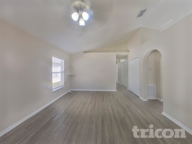 Foto del edificio - 6406 Tabogi Trail