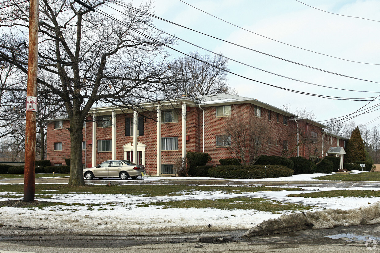 Building Photo - Dellwood