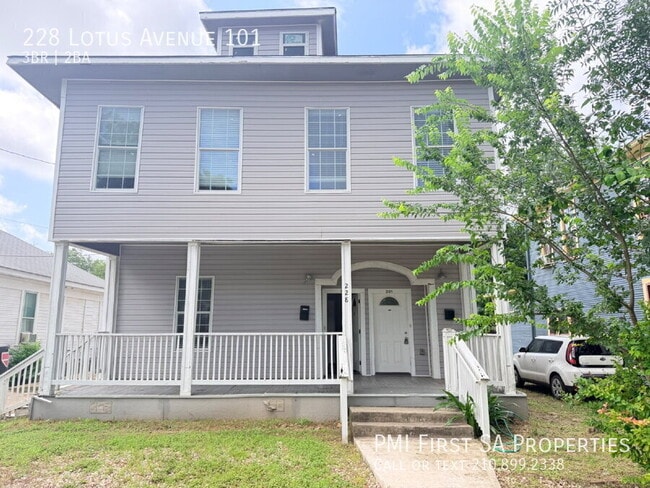 Building Photo - 228 Lotus Ave