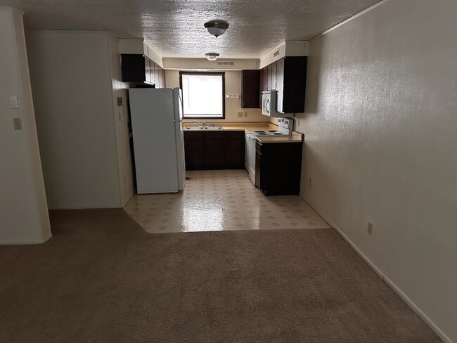 Building Photo - 719 Miller Ct