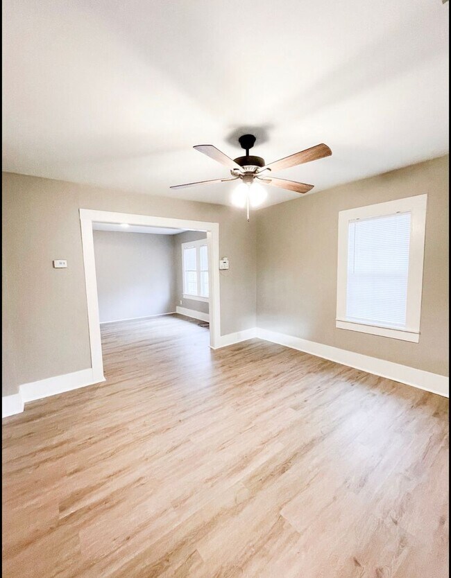 Foto del edificio - Updated 3 bedroom, 1 bathroom home close to Downtown Columbia
