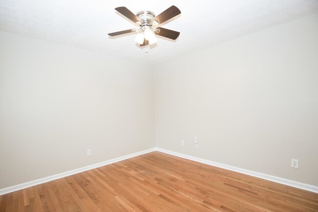 Building Photo - "Charming 4-Bedroom Home with Granite Coun...