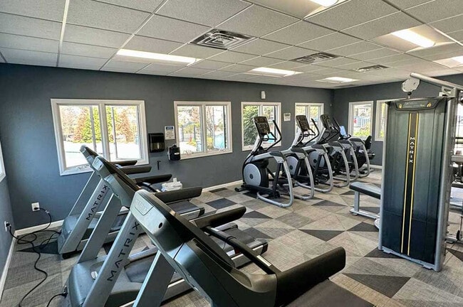 Building Photo - The Crossings at Plainsboro