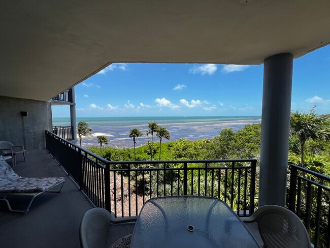 paradise - 1800 Atlantic Blvd