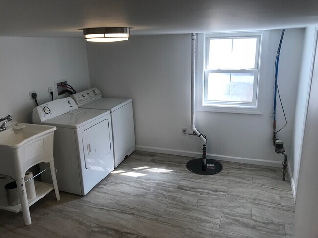 Laundry Room - 321 Cedar Ave