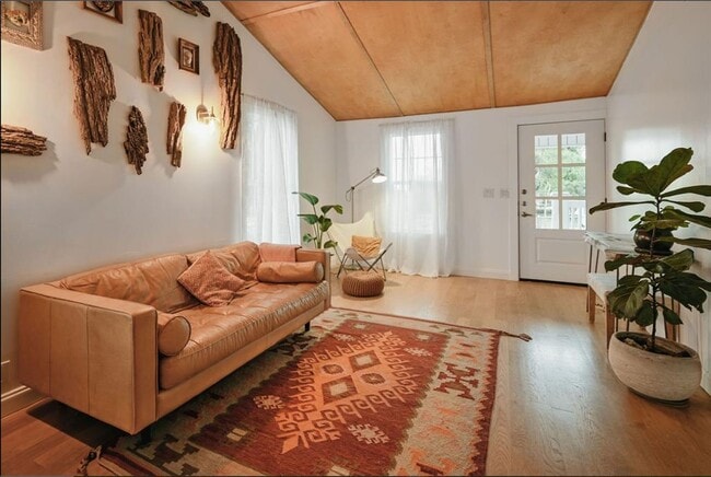 Foto del edificio - 1142 Eastfield Ave