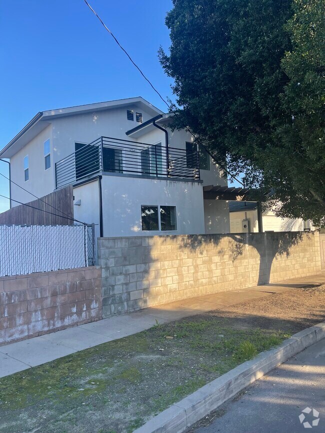 Pet Friendly Apartments For Rent in Mission Hills CA 6 Rentals