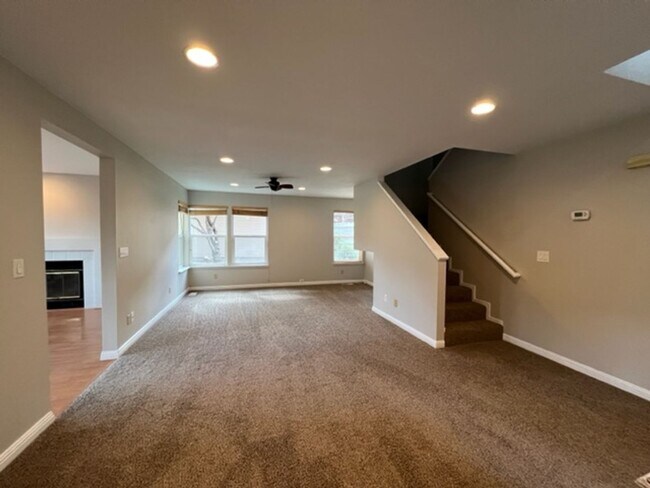 Foto del edificio - 2624 Alpine Creek Rd