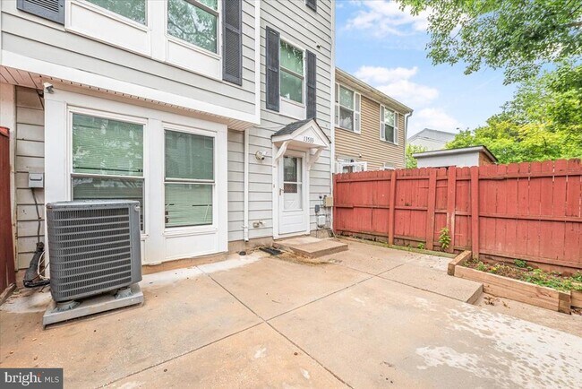 Building Photo - 13533 Demetrias Way