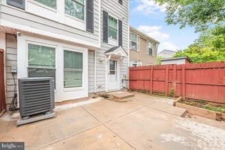 Building Photo - 13533 Demetrias Way