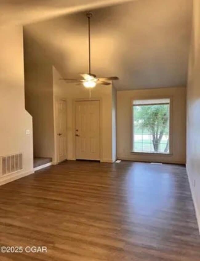 Building Photo - 507 W Briarbrook Ln