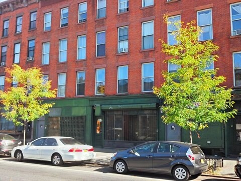 Primary Photo - 75 4th Ave