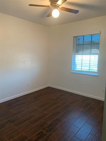 Foto del edificio - 7675 Woodshire Dr