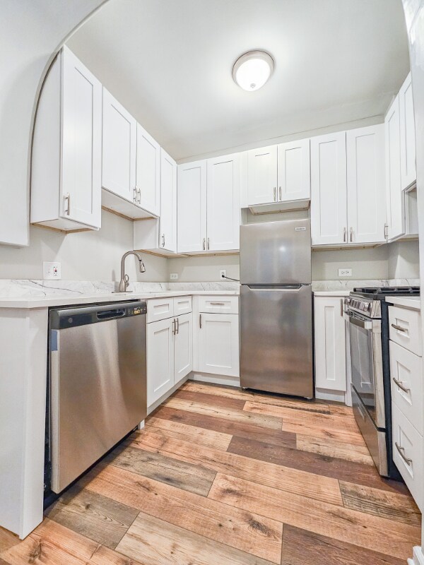 4142 N Keystone Ave Unit 11, Chicago, IL 60641 Room for Rent in