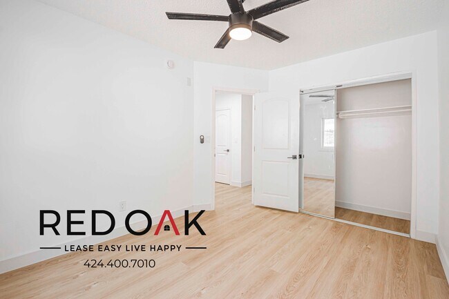 Foto del edificio - 1800 W Glencrest Ave