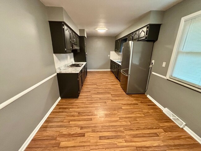 Building Photo - $1395 Charming 3-Bedroom Ranch Near Ball State & Ball Memorial!