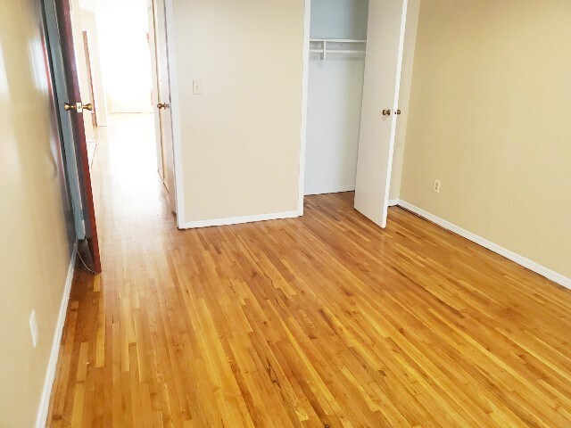 Foto del edificio - 715 Warwick St