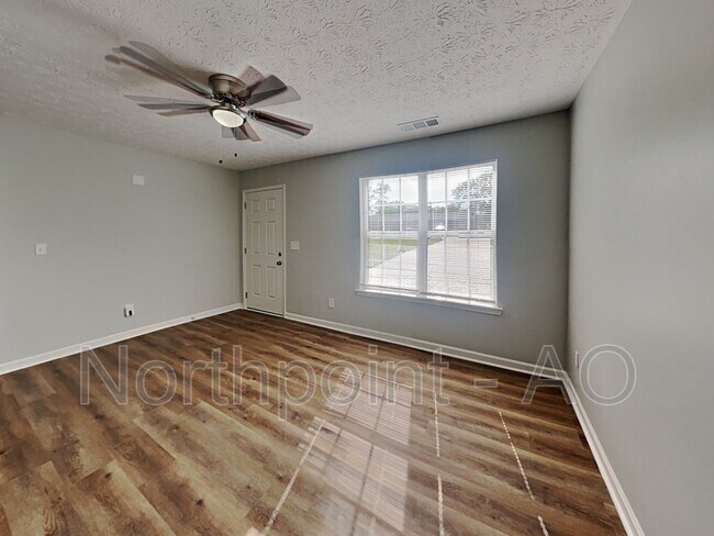 Building Photo - 10107 Flat Shoals Rd