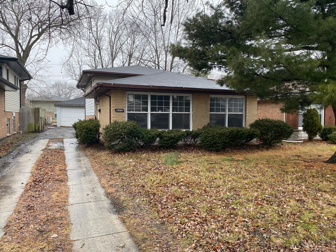 Primary Photo - 14504 Murray Ave