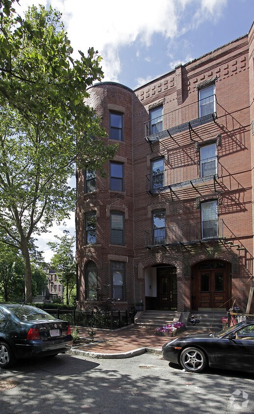 Primary Photo - 17 Durham St
