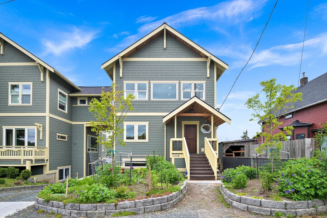 Primary Photo - Welcome to your dream home in HappyValley/...