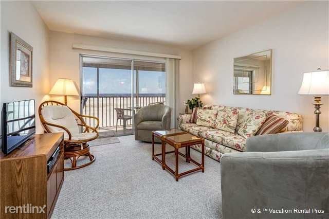 Building Photo - 8300 Estero Blvd