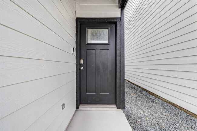 Foto del edificio - 12318 Basilwood Dr