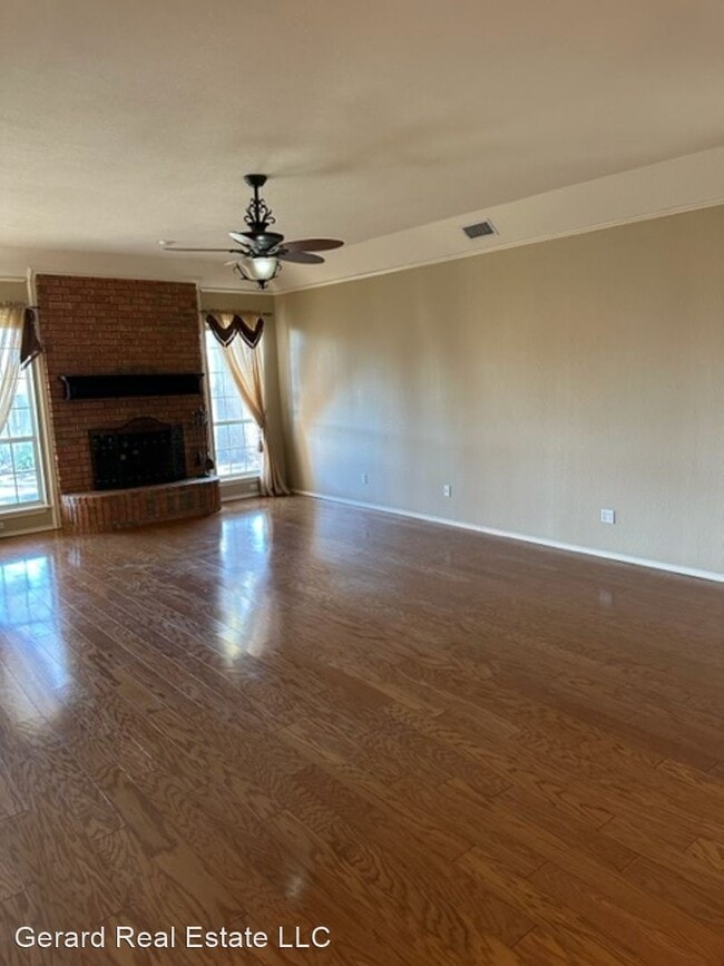 Building Photo - 3 br, 2 bath House - 6441 BAY HILL DR