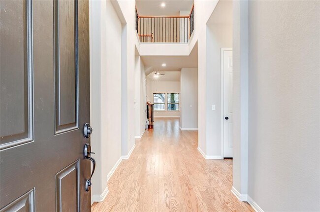 Foto del edificio - 2916 Zelma Dr