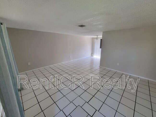 Foto del edificio - 7122 Green St