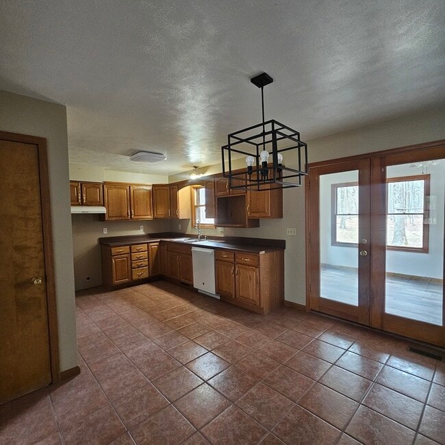 Building Photo - 11211 Sam Pyle Bridge Rd