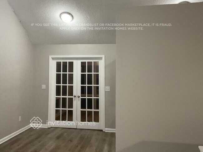 Foto del edificio - 6458 Phillips Creek Dr