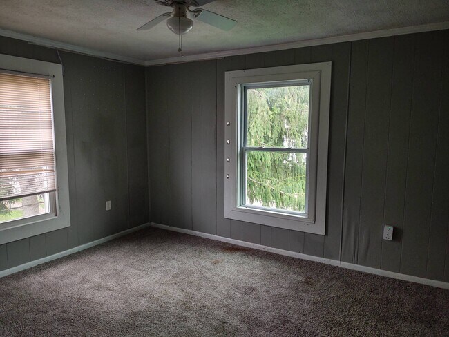 Building Photo - 2358 Hoge Ave