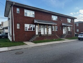 Building Photo - 205-207 Carbon St