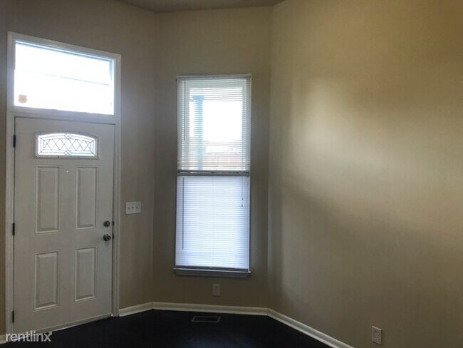 Building Photo - 4 br, 2 bath House - 1015 Monroe St