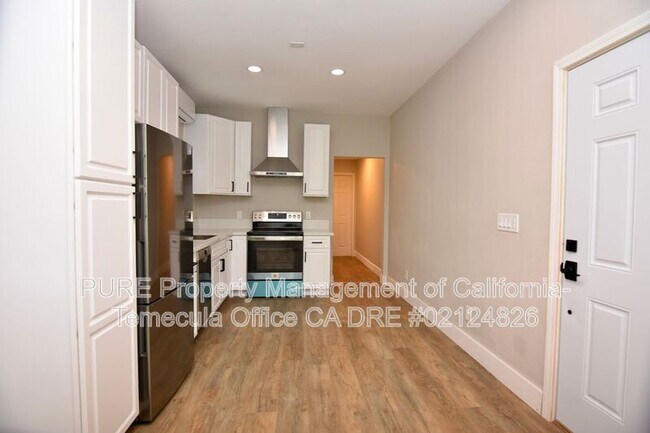 Foto del edificio - 27356 Pinyon St