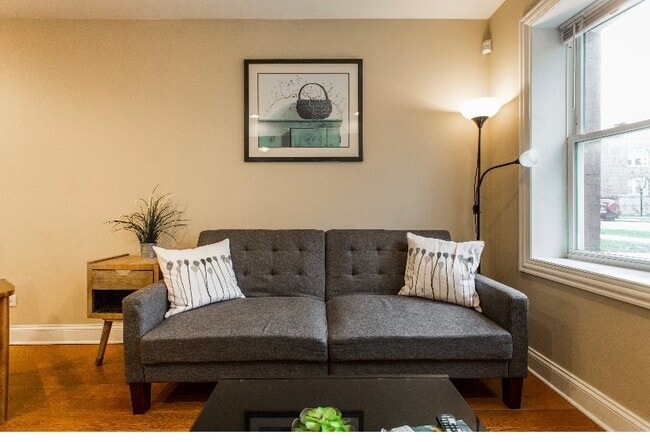 Living room - 2124 N Lorel Ave