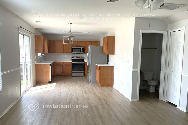 Foto del edificio - 849 Willow Creek Dr