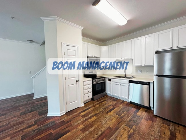 Building Photo - 331 Gilman Ln