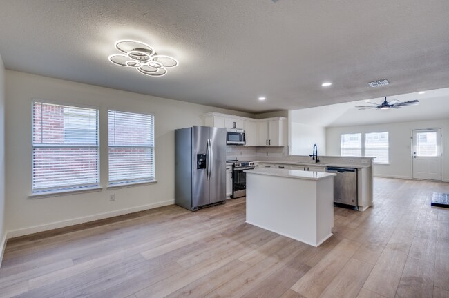 Foto del edificio - 4416 Statesman Ln
