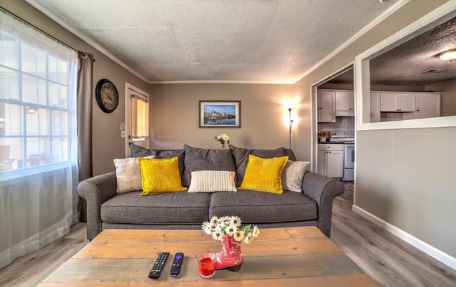 Photo - 2417 Glenrose Ave Townhome