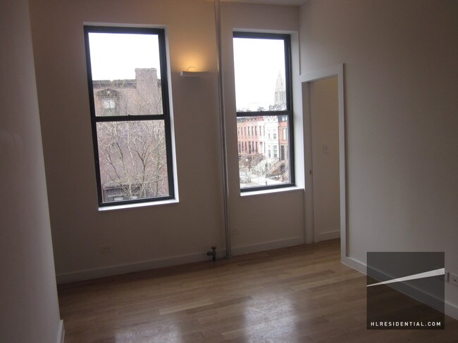 Building Photo - 144 Decatur St