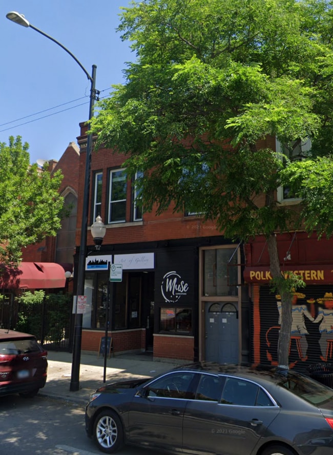 Building Photo - 747 S Western Ave