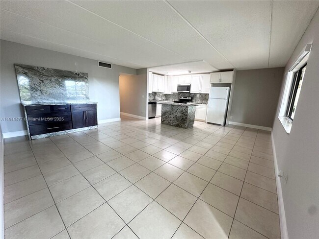 Foto del edificio - 105 Meadows Cir