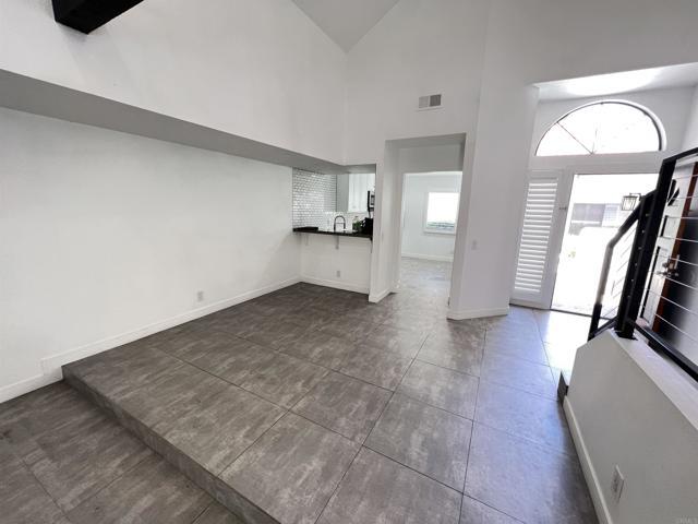 Building Photo - 4657 Villas Pl