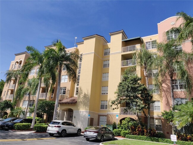 Building Photo - 19999 E Country Club Dr