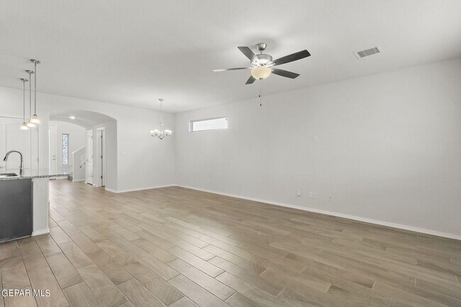 Foto del edificio - 7365 Frostline Pl