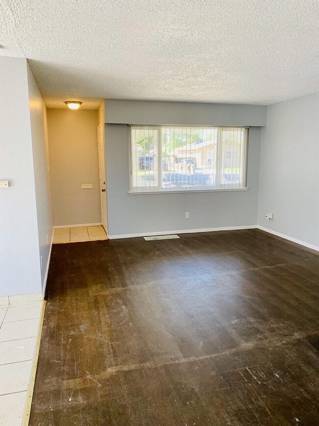 Building Photo - 955 E Fountain Way