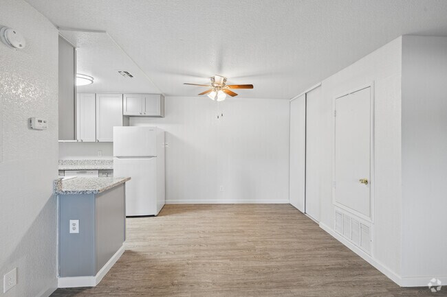 1 dormitorio, 1 baño - 598 pies cuadrados - Comedor - Cedar Ridge Apartments